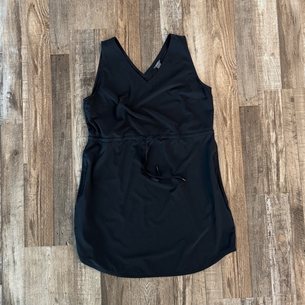 Women's Eddie Bauer V Neck Dress. Size large